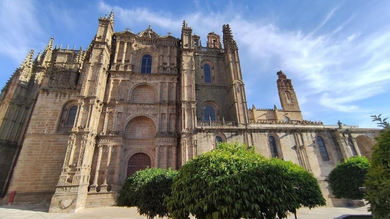 Duplex Casa De Las Argollas Grand Suite Parking Gratis Plasencia Dış mekan fotoğraf
